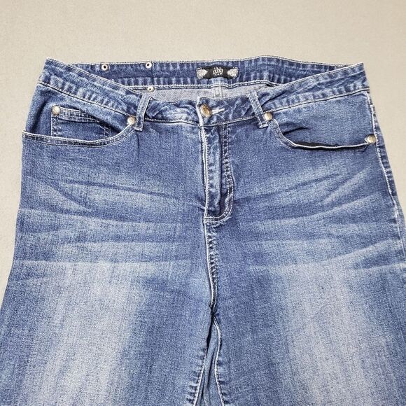 Y2K Tru Luxe Boot Flare Cut Bling  Jeans Crystal Embellished jeans - Toyko ❄️ - Picture 3 of 14